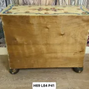 Painted commode, curved in Venetian Louis XV style – 20th century.