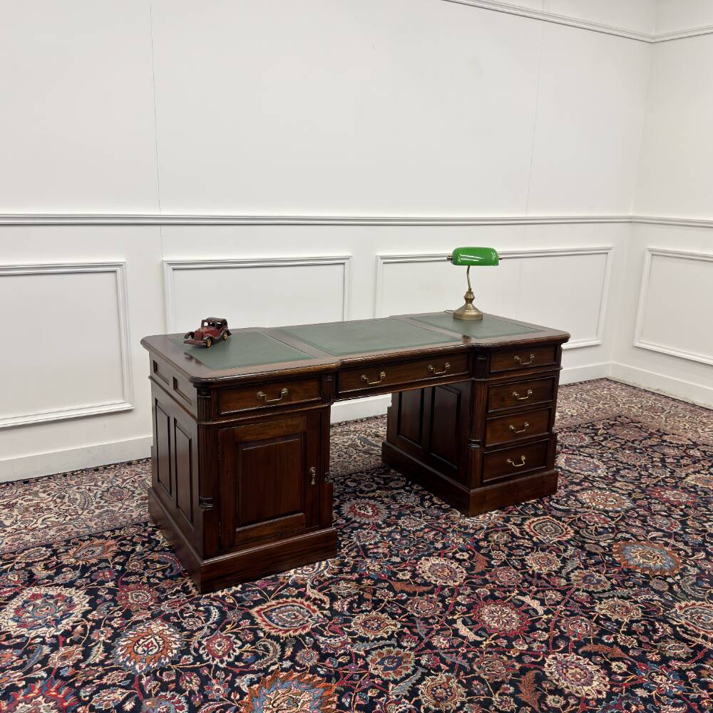 Classic English Desk Green Leather