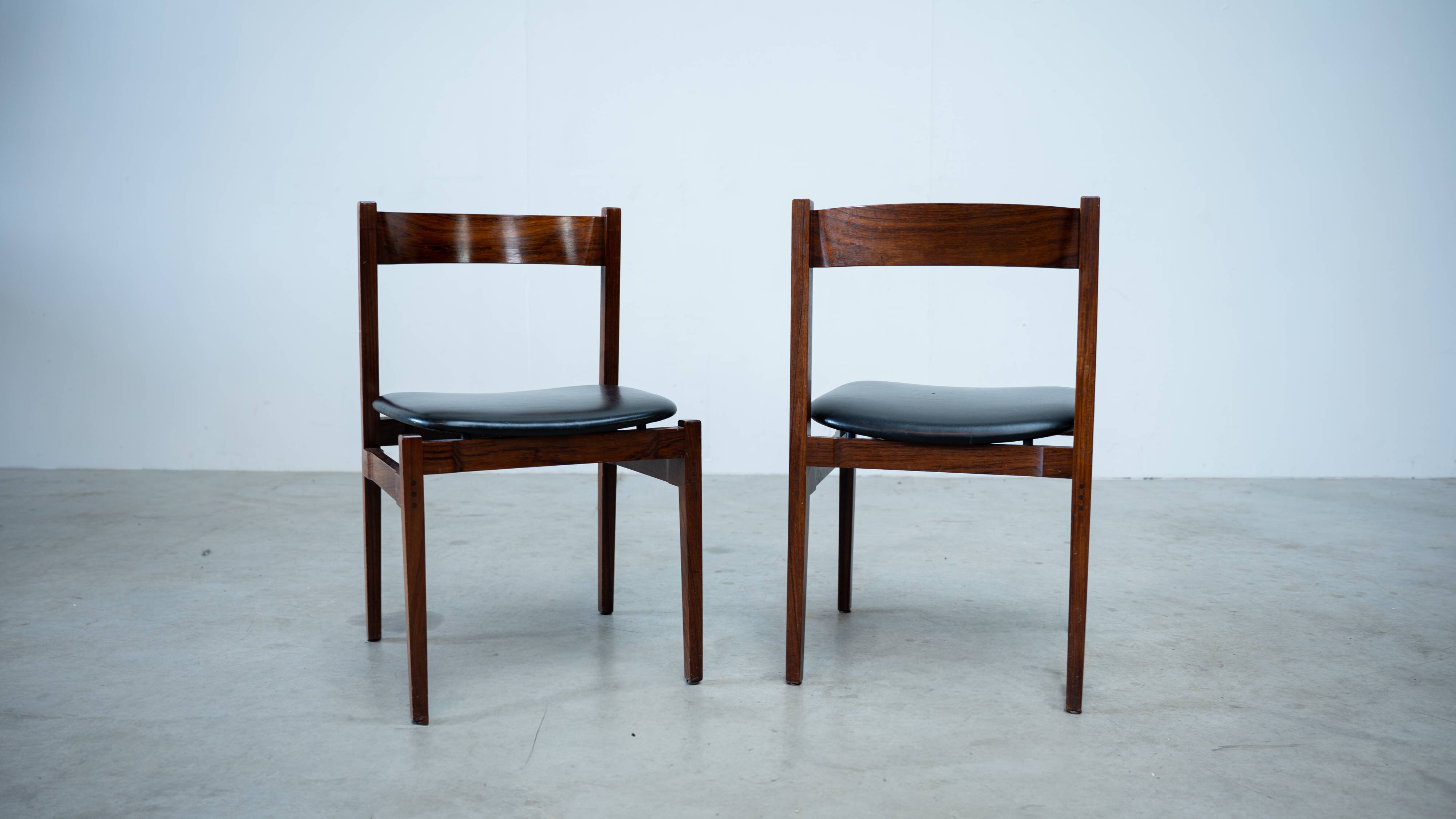 Set of six model 101 rosewood dining chairs by Gianfranco Frattini