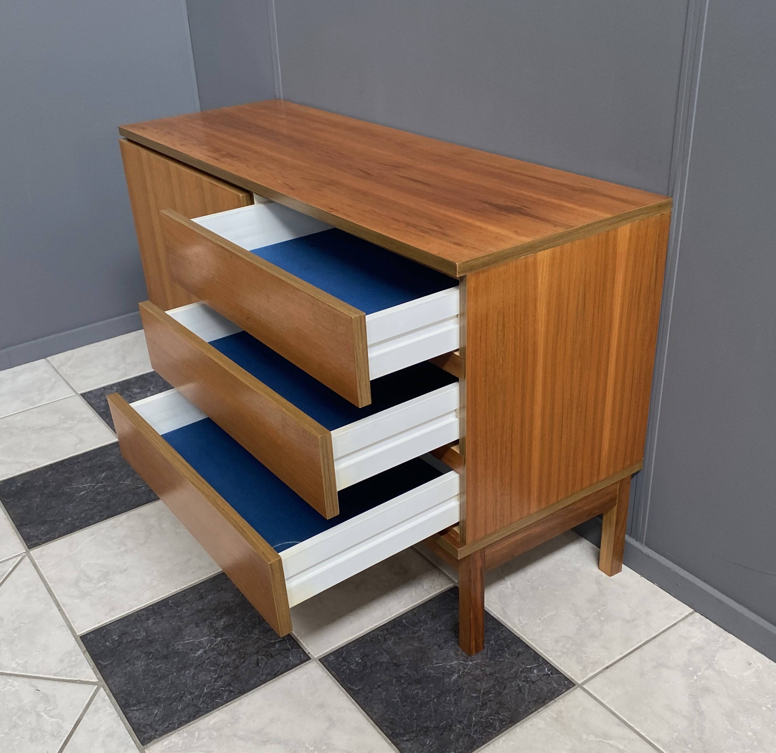 wood sideboard 3 drawers 1 door 1970s