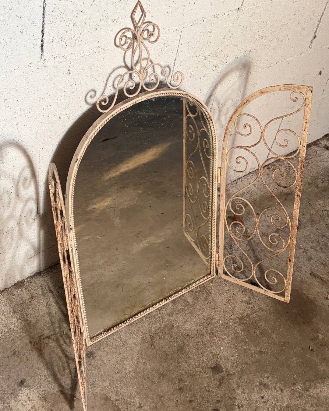 Metal mirror windows