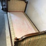 Antique Louis XVI style daybed in carved wood and patterned fabric
