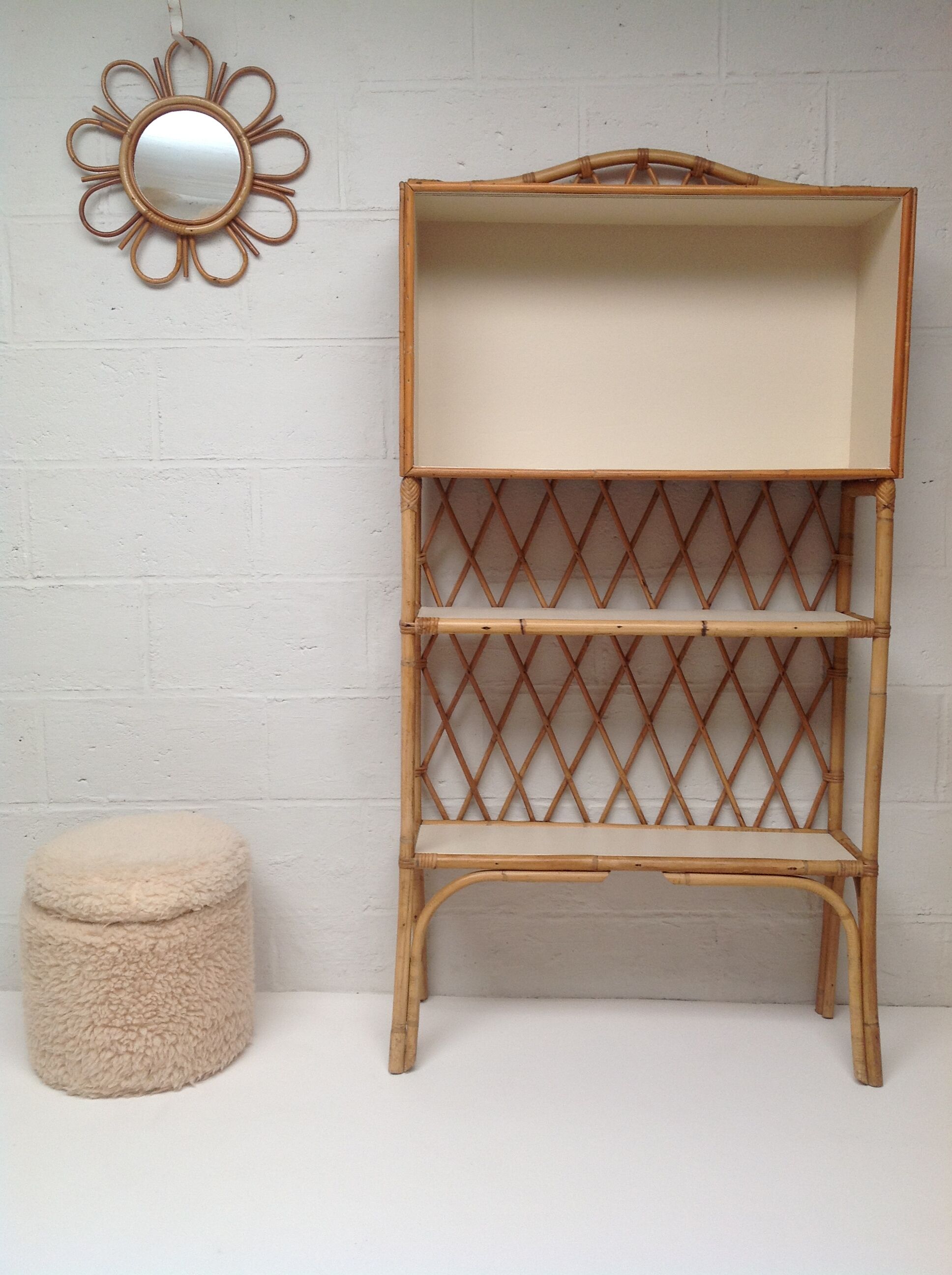 Bookcase shelf in bamboo and vintage rattan