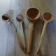 Lot de 4 cuillères/ louches en bois