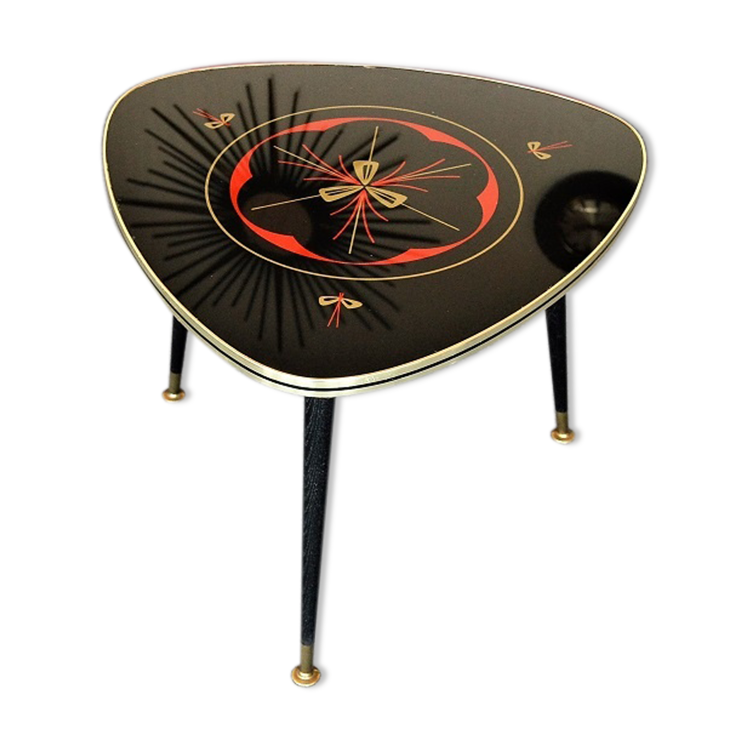 Table low tripod compass design graphic 60 s