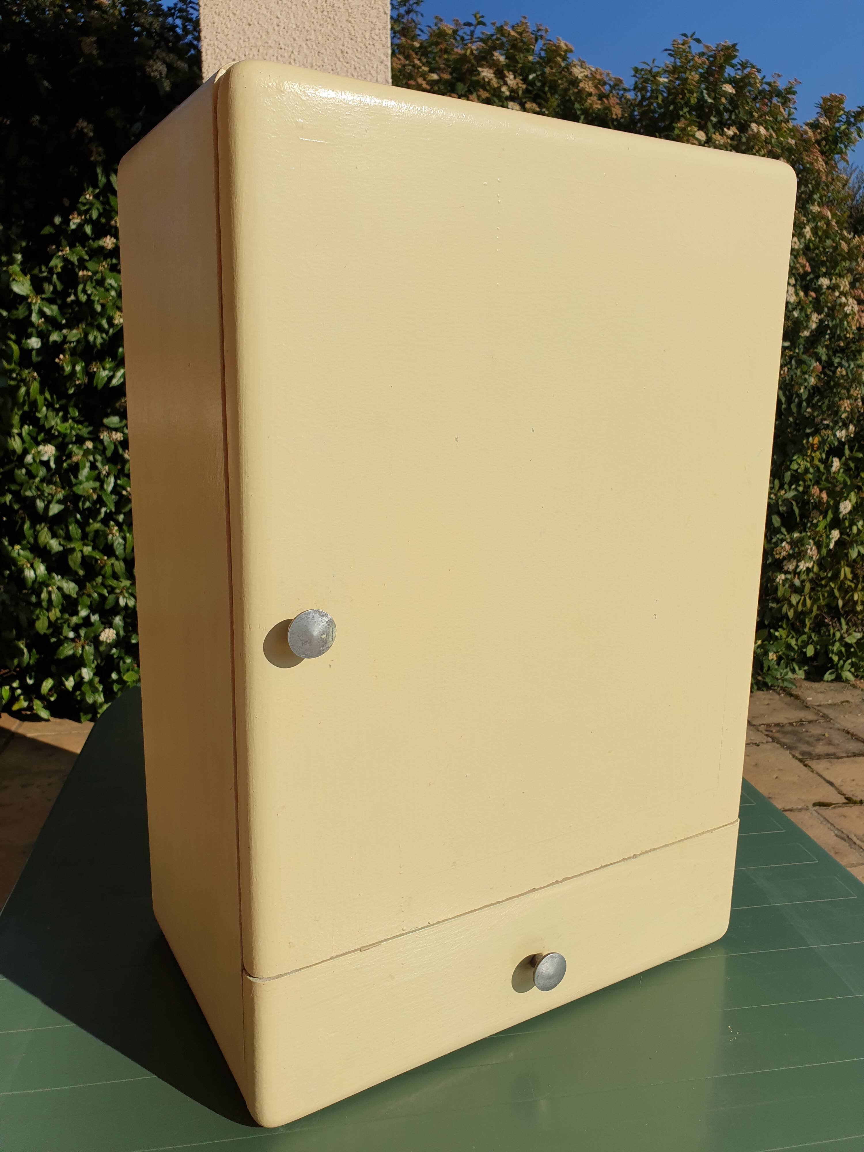 Medicine cabinet
