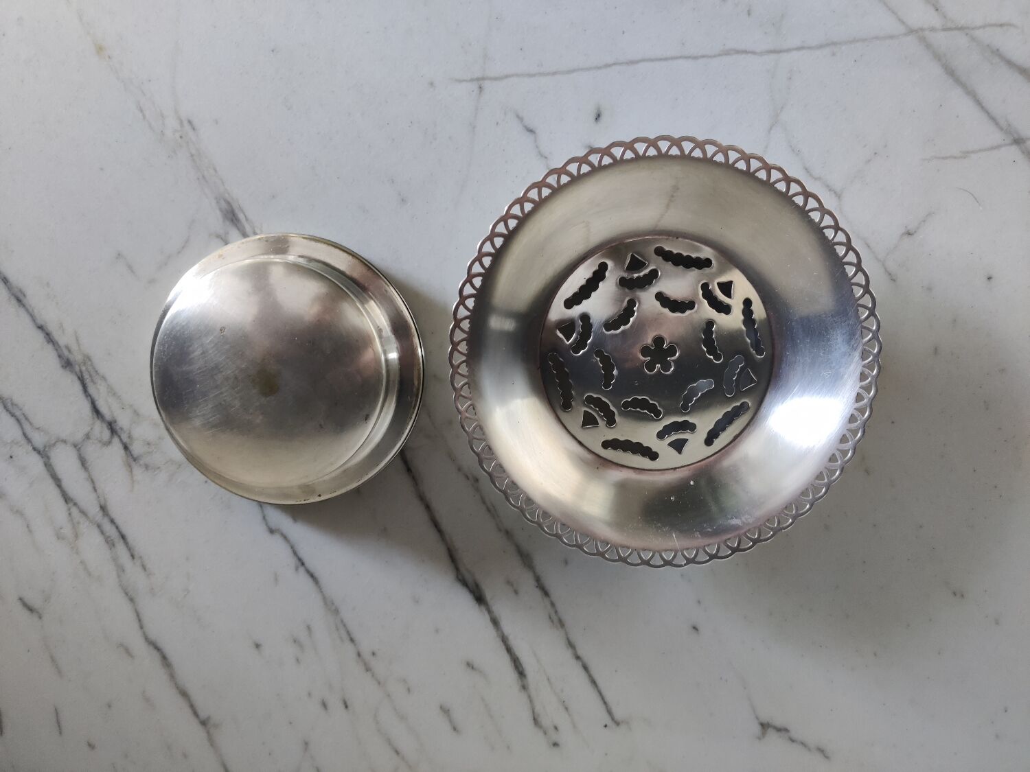 Butter dish
