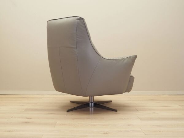 Fauteuil pivotant en cuir, design italien, années 90, fabrication : Natuzzi