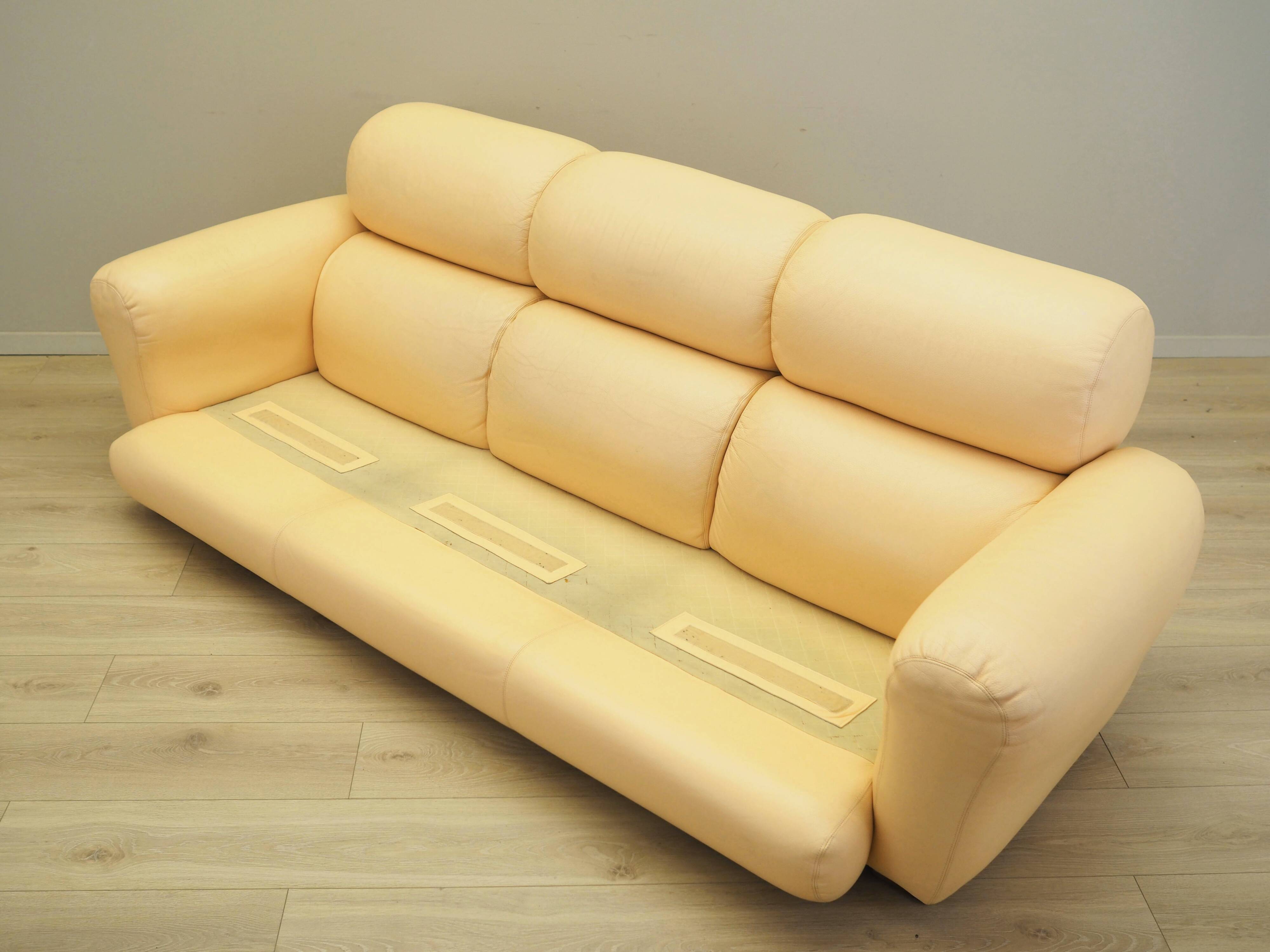 Leather sofa, Italian design, 1960s, production: Italy