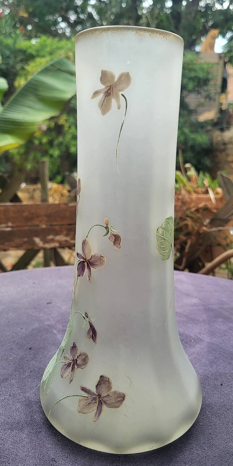 Legras vase, table bouquetier model "violet"