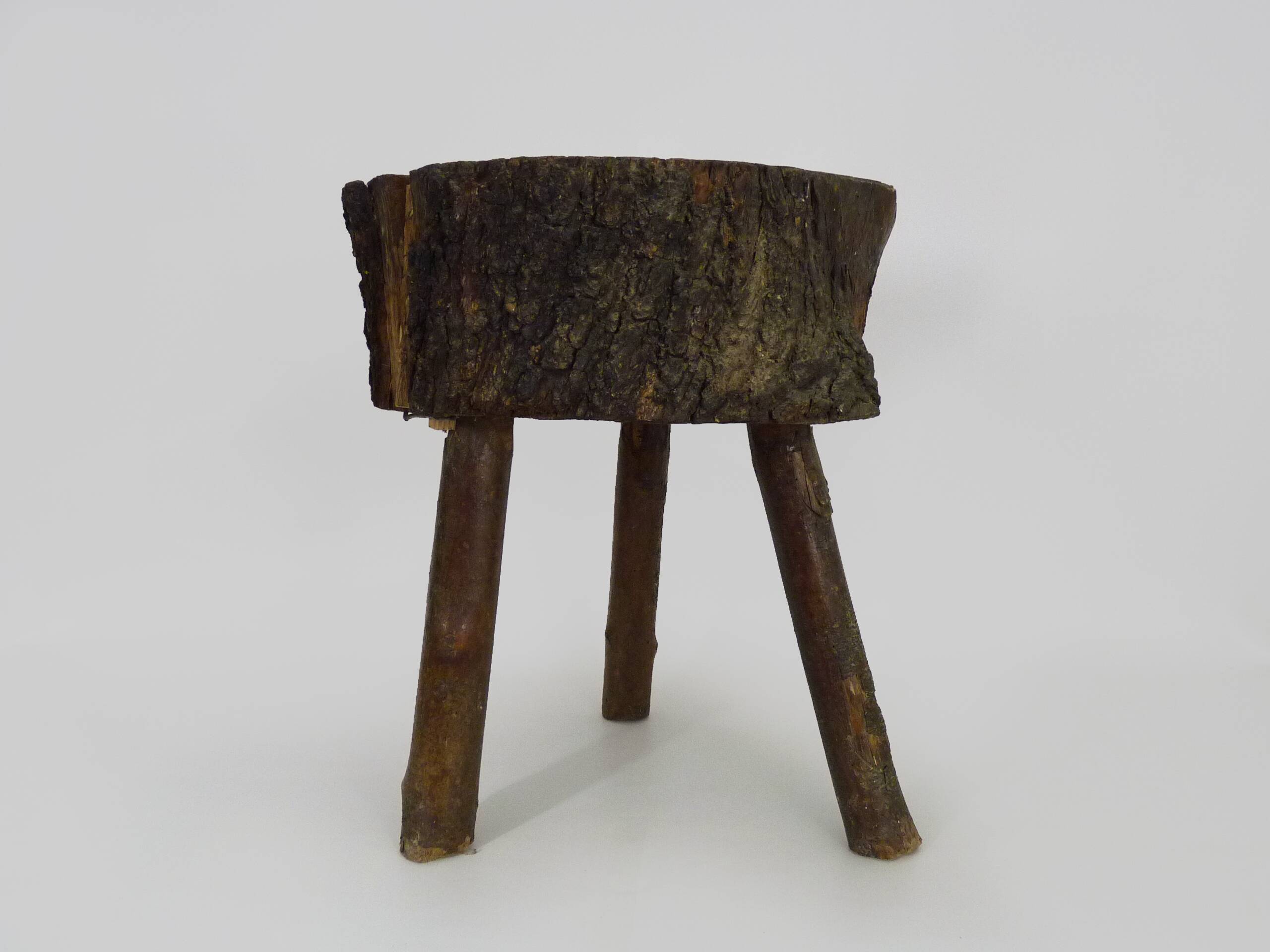 Tripod oak milking stool, Ariège peasant art, France (19th century)