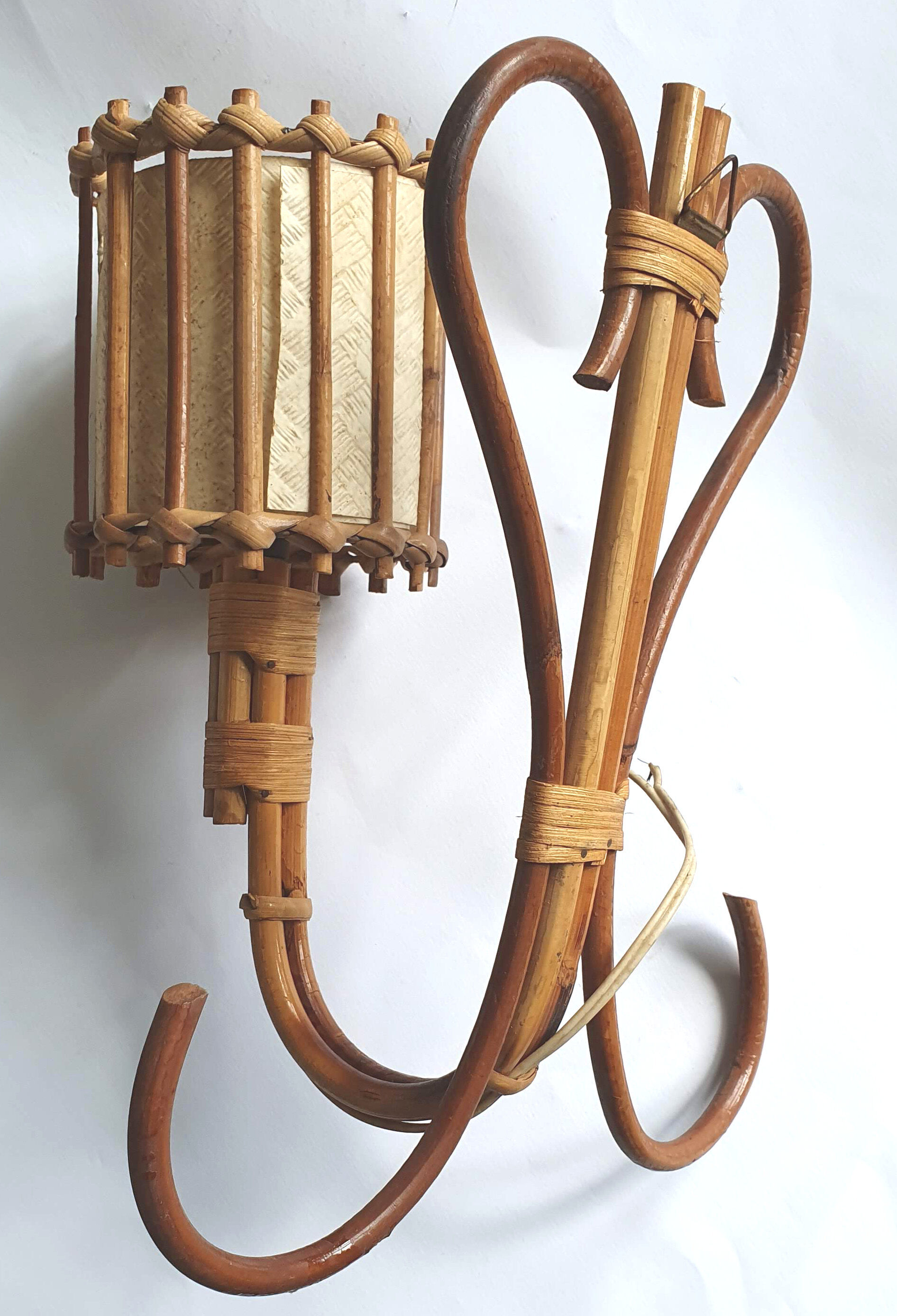Vintage rattan wall lamp