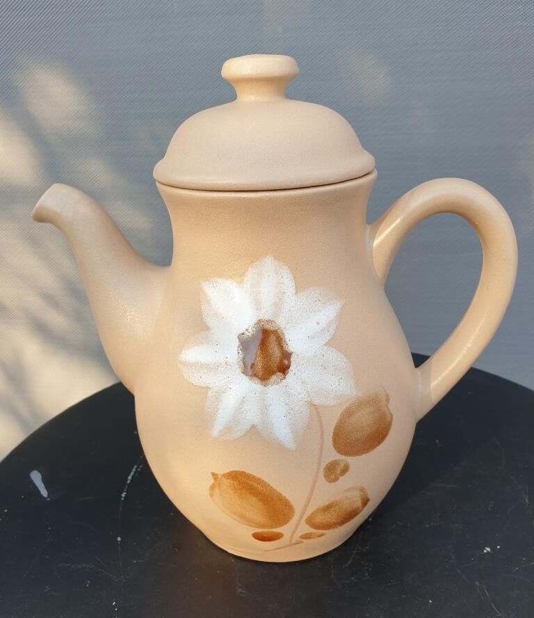 Vintage teapot white dogwood flower hand decoration