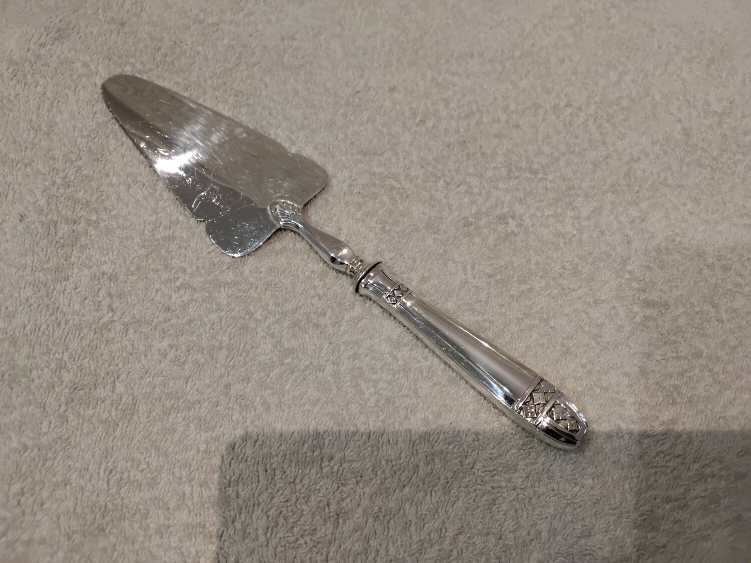 Silver metal pie server Liberty Grand Prix Monaco