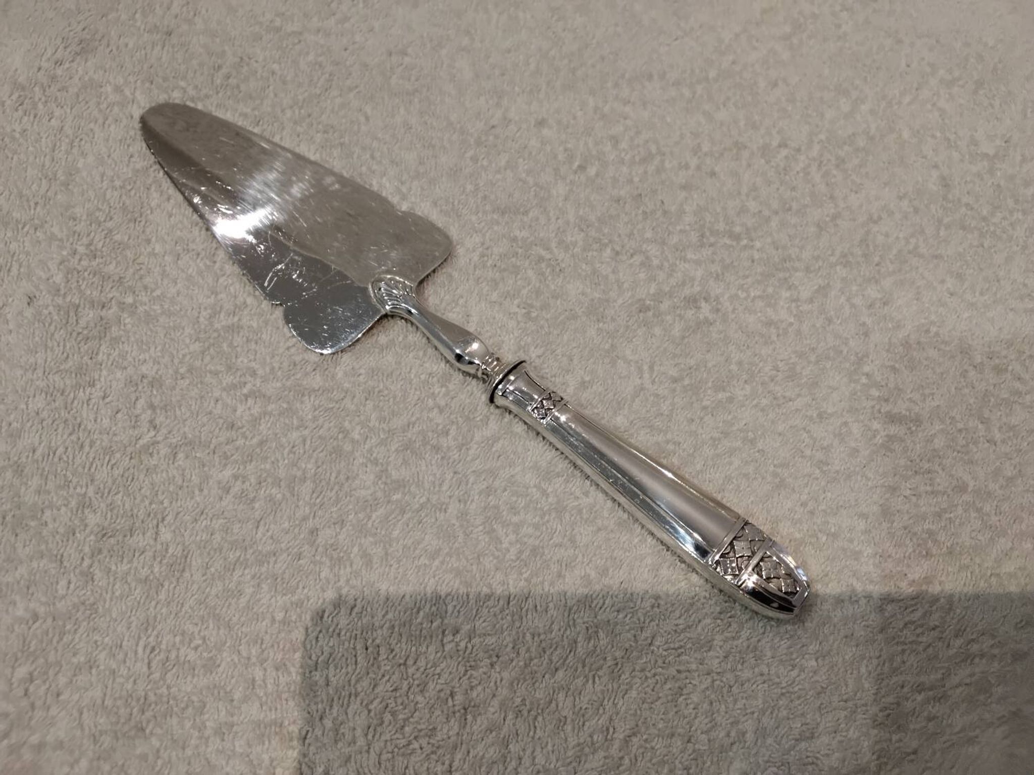 Silver metal pie server Liberty Grand Prix Monaco