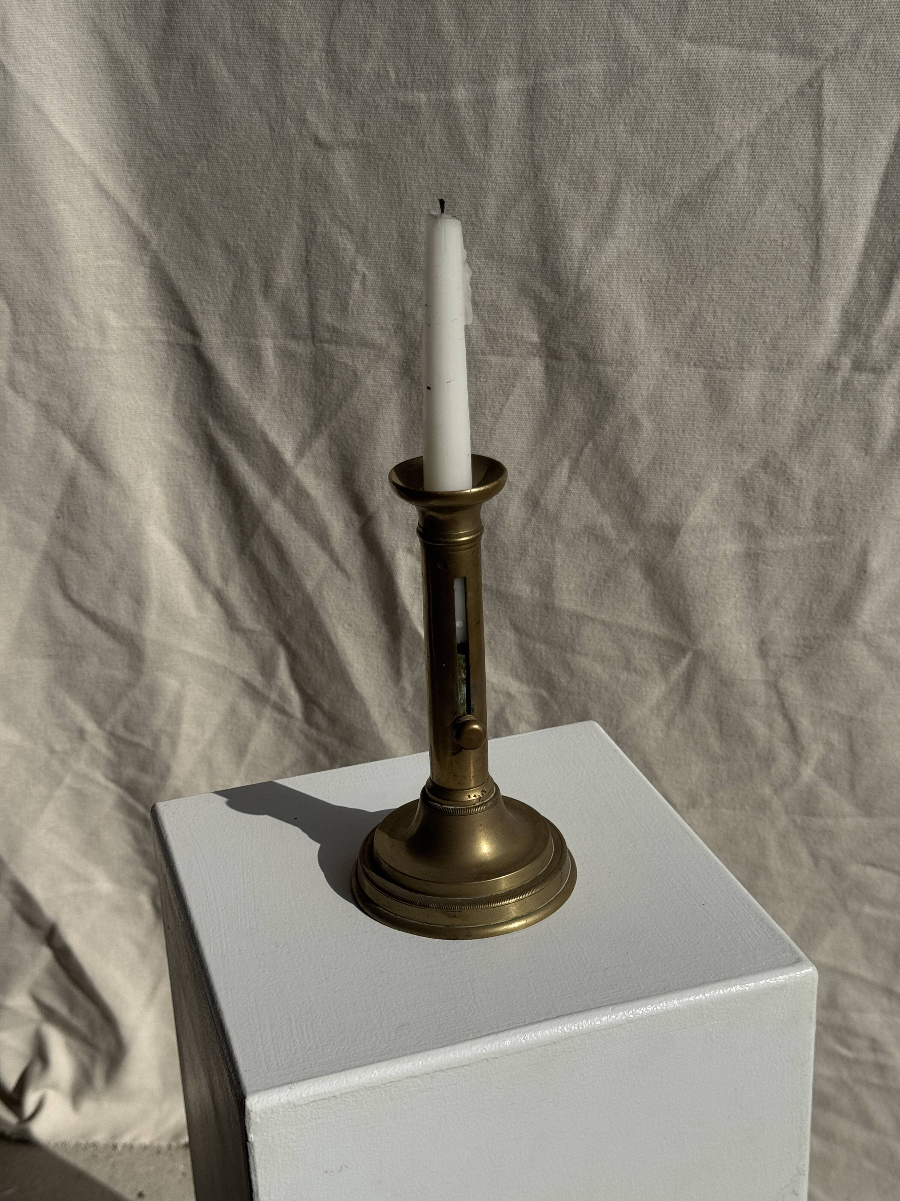 Large adjustable brass candlestick H16 D8