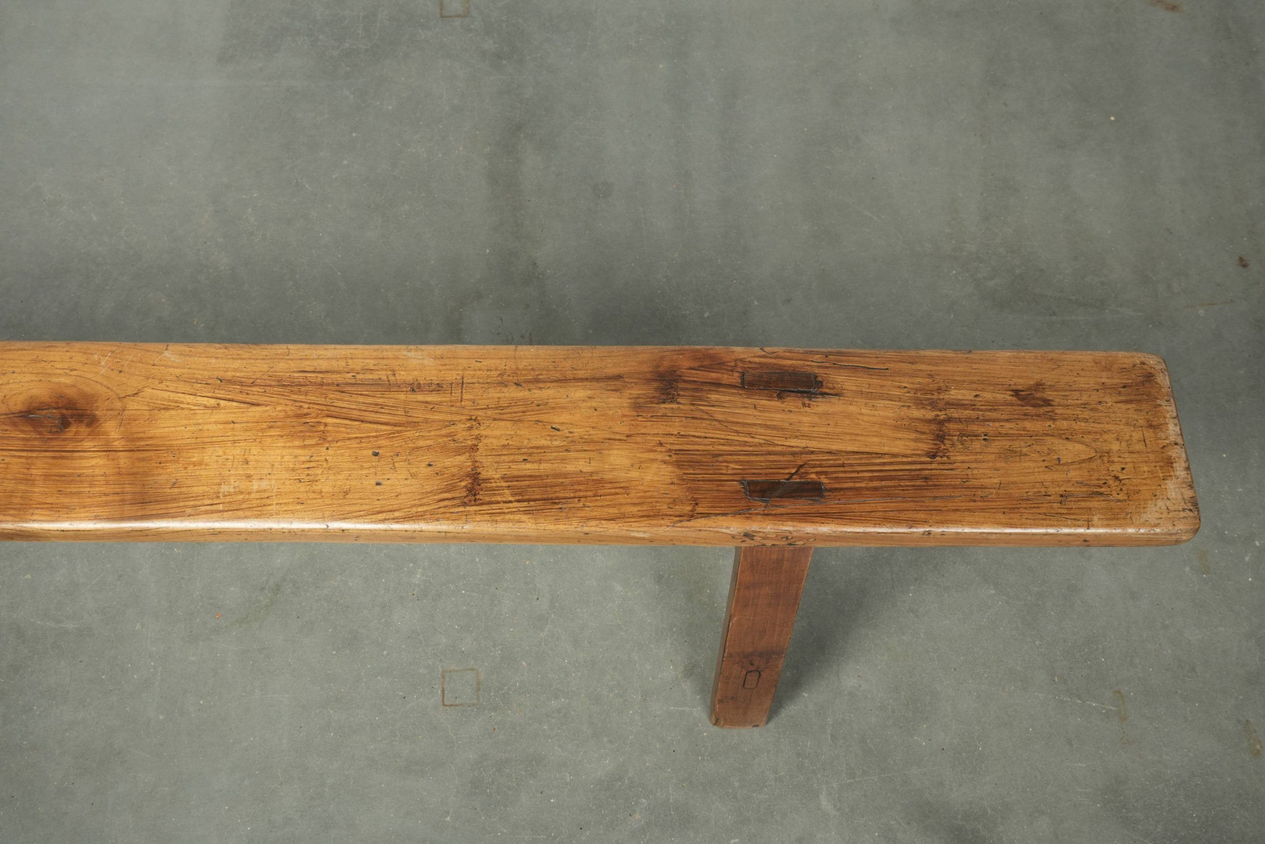 Banc de couloir brocante français / banc pour la table à manger avec un super look