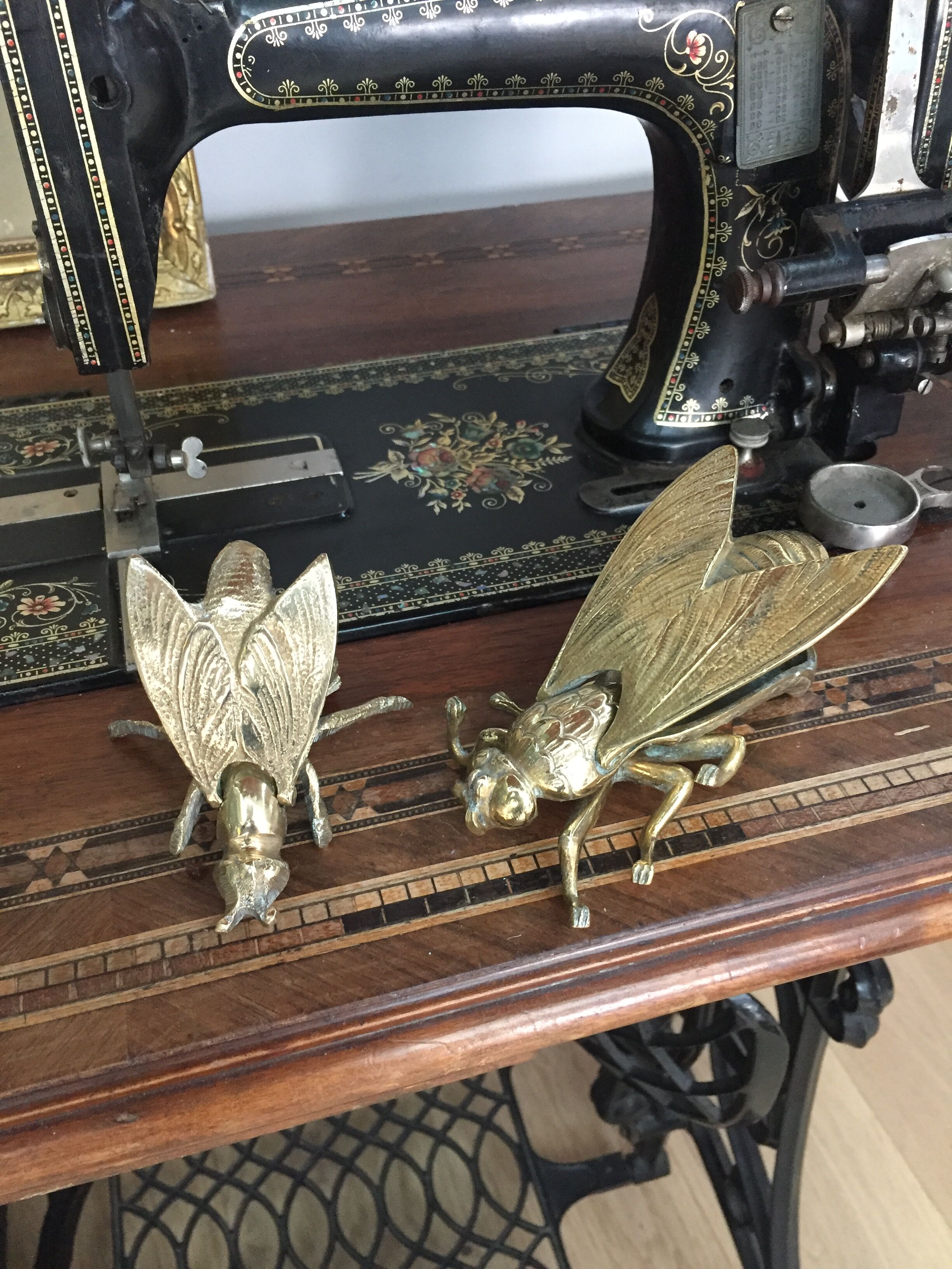 Lot de 3 bronzes anciens sculptures grenouille et cigales 19ème siècle