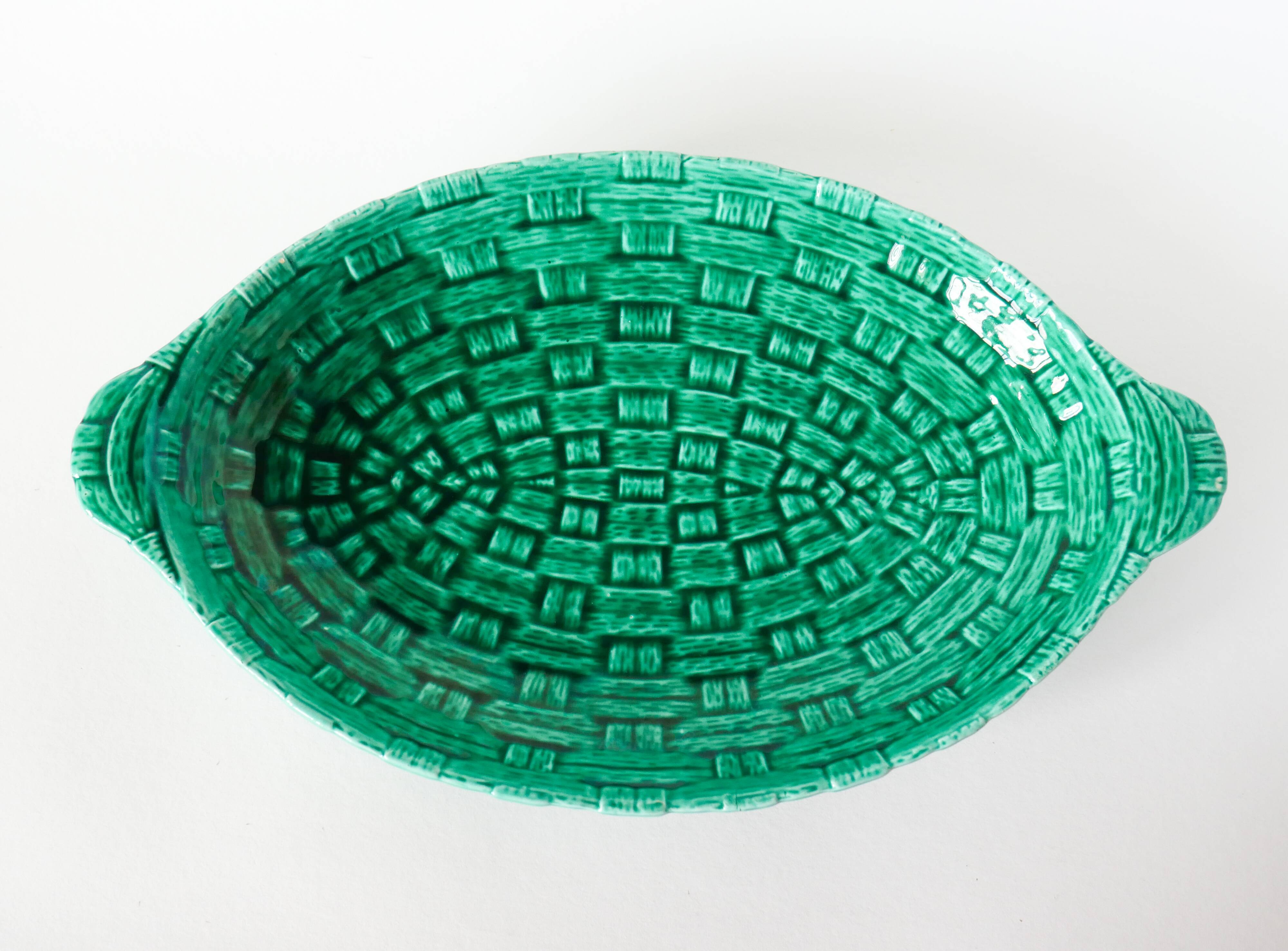 Large slip dish, green woven bamboo model, 1970