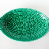 Grand plat en barbotine modèle bambou tressé vert, 1970
