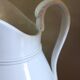 Pichet bain faïence blanche Cygne Saint Amand