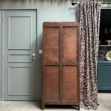 Small Parisian Art Deco showcase