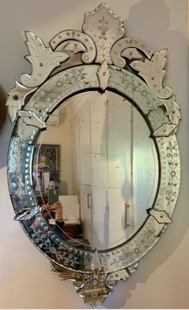 Bevelled venetian mirror, pediment, high 114 cm