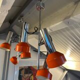 2 pendant lights