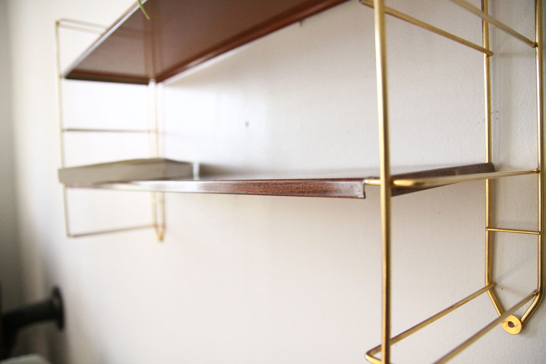 String style shelves