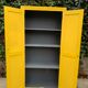 Armoire parisienne jaune poudrée 1950.