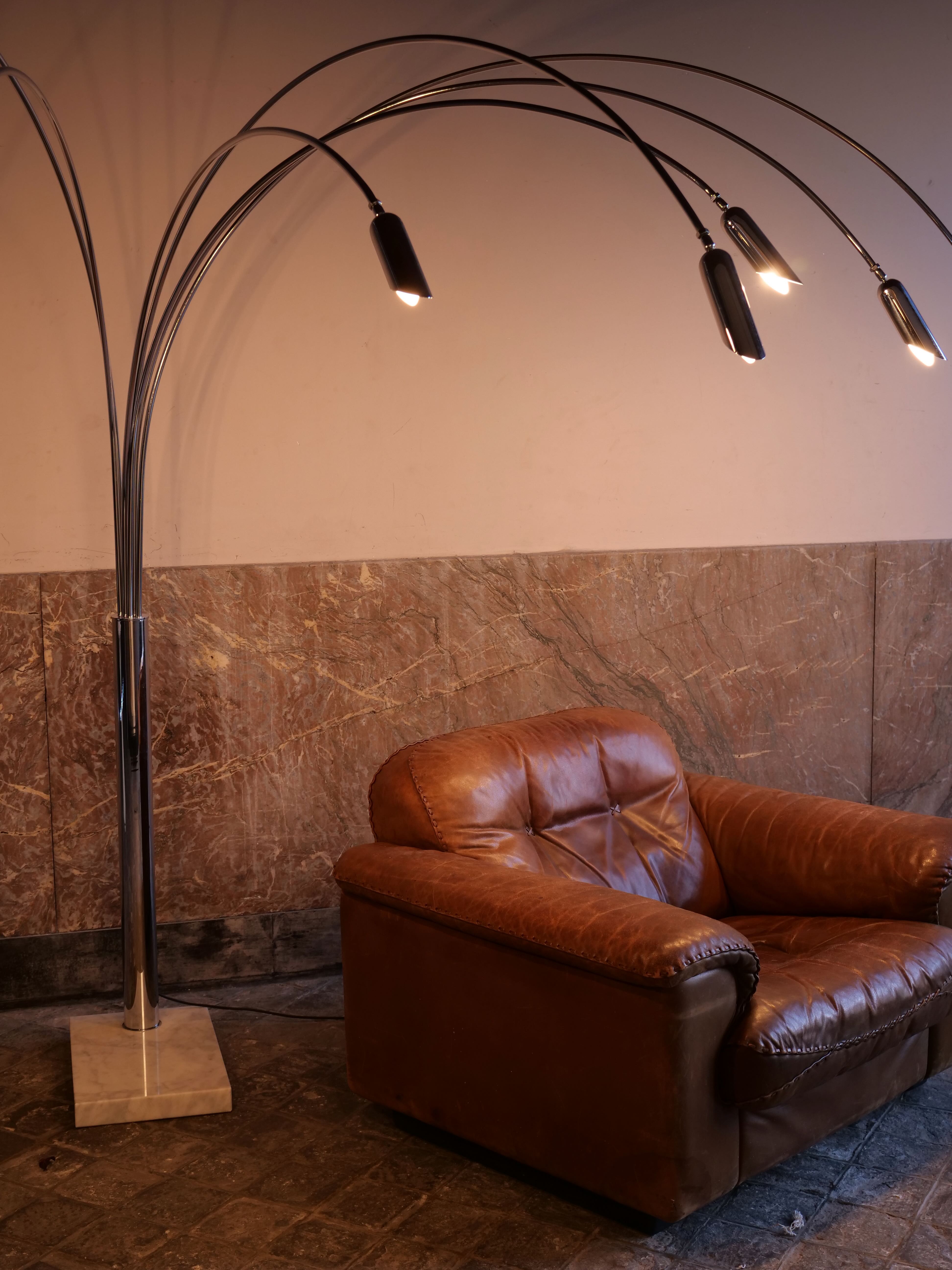 Large Italian luminaire with 7 arms 1970