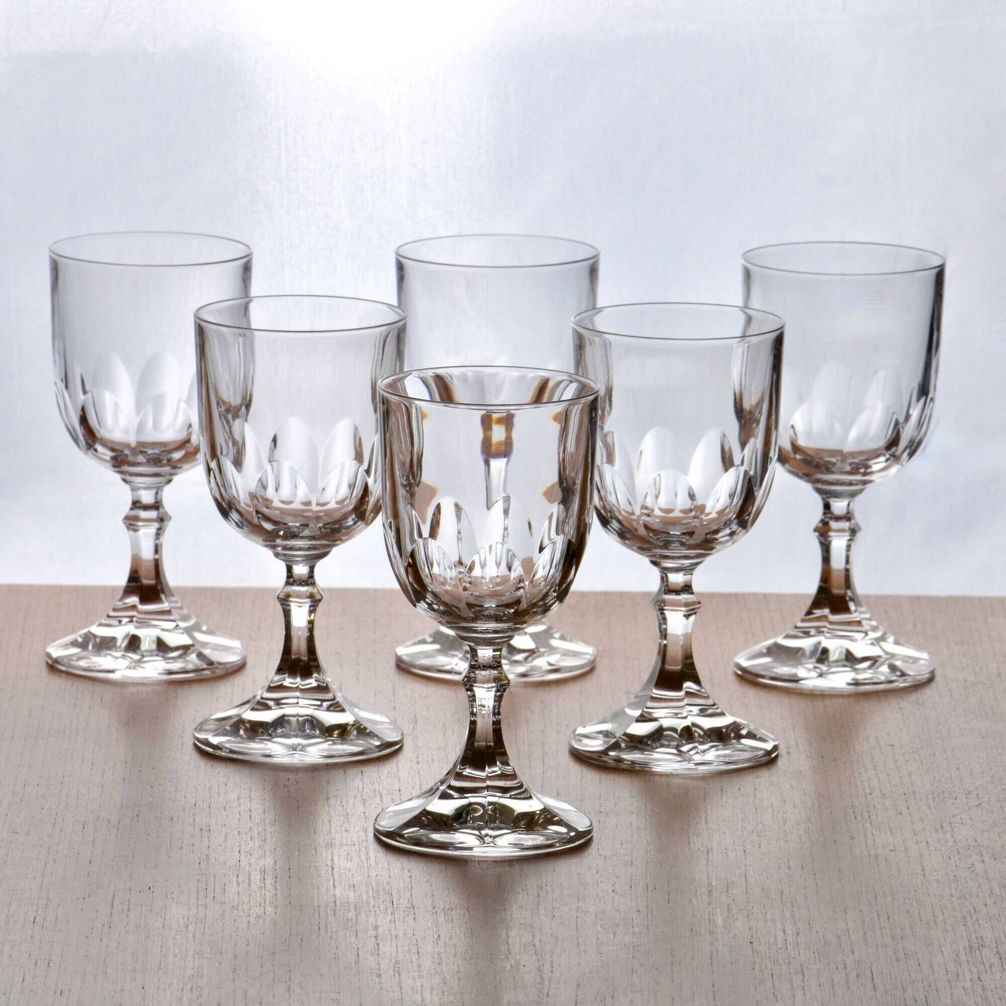 Set of 6 antique wine glasses in pearl-cut crystal