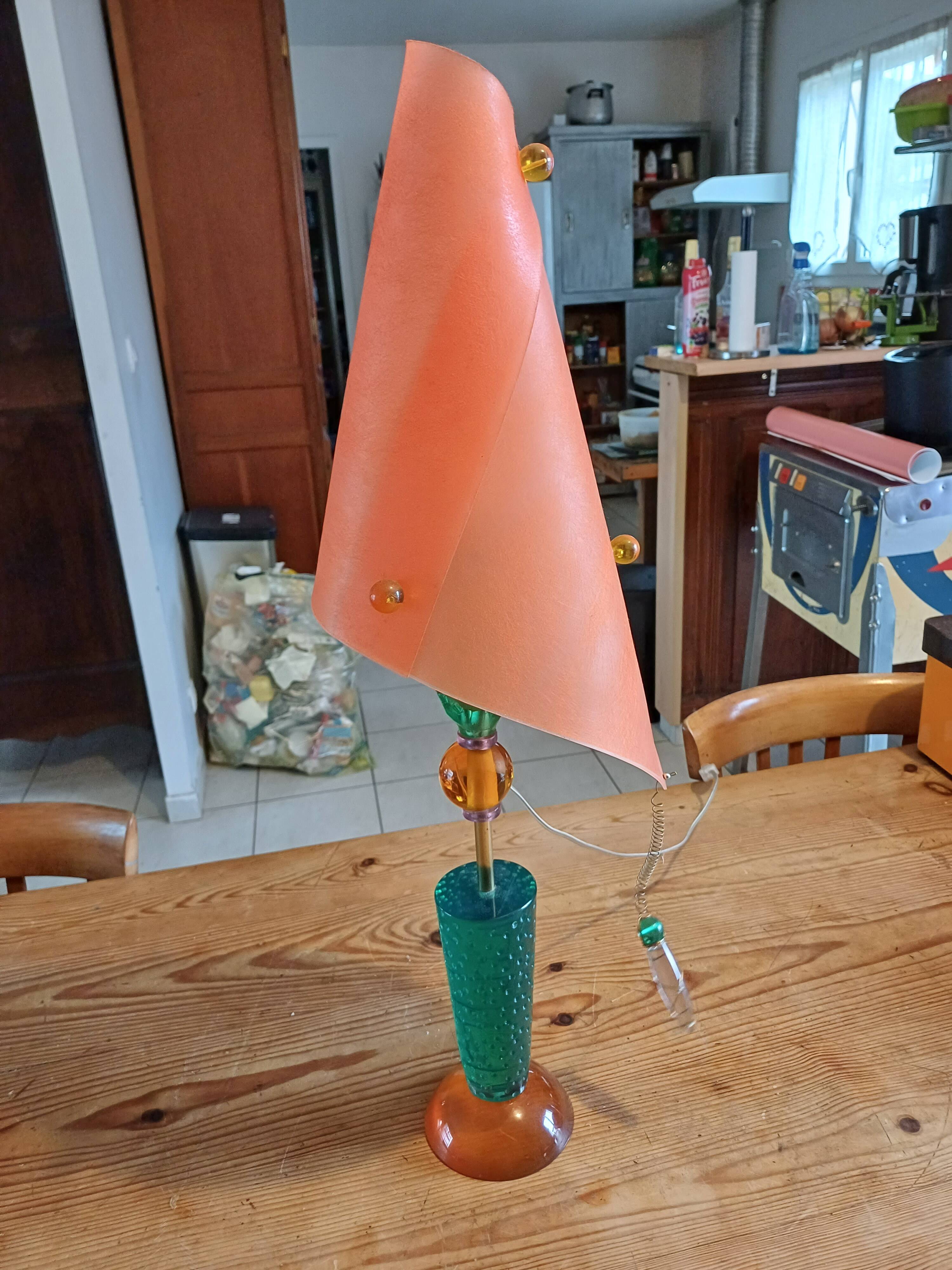 Lampe vintage plastique