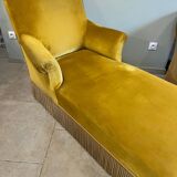 Golden velvet daybed