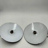 2 suspensions en tôles émaillées