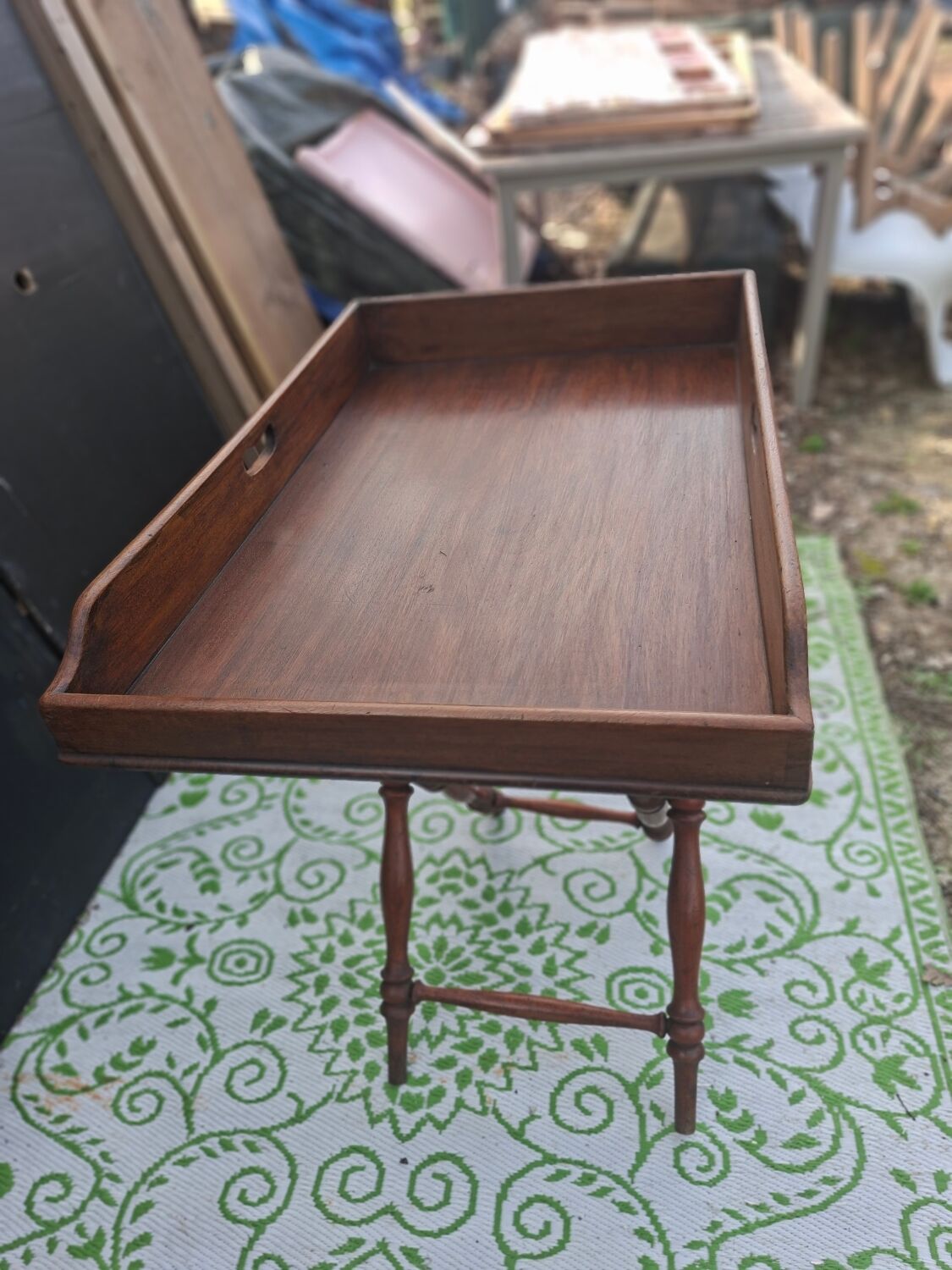 Folding dessert table