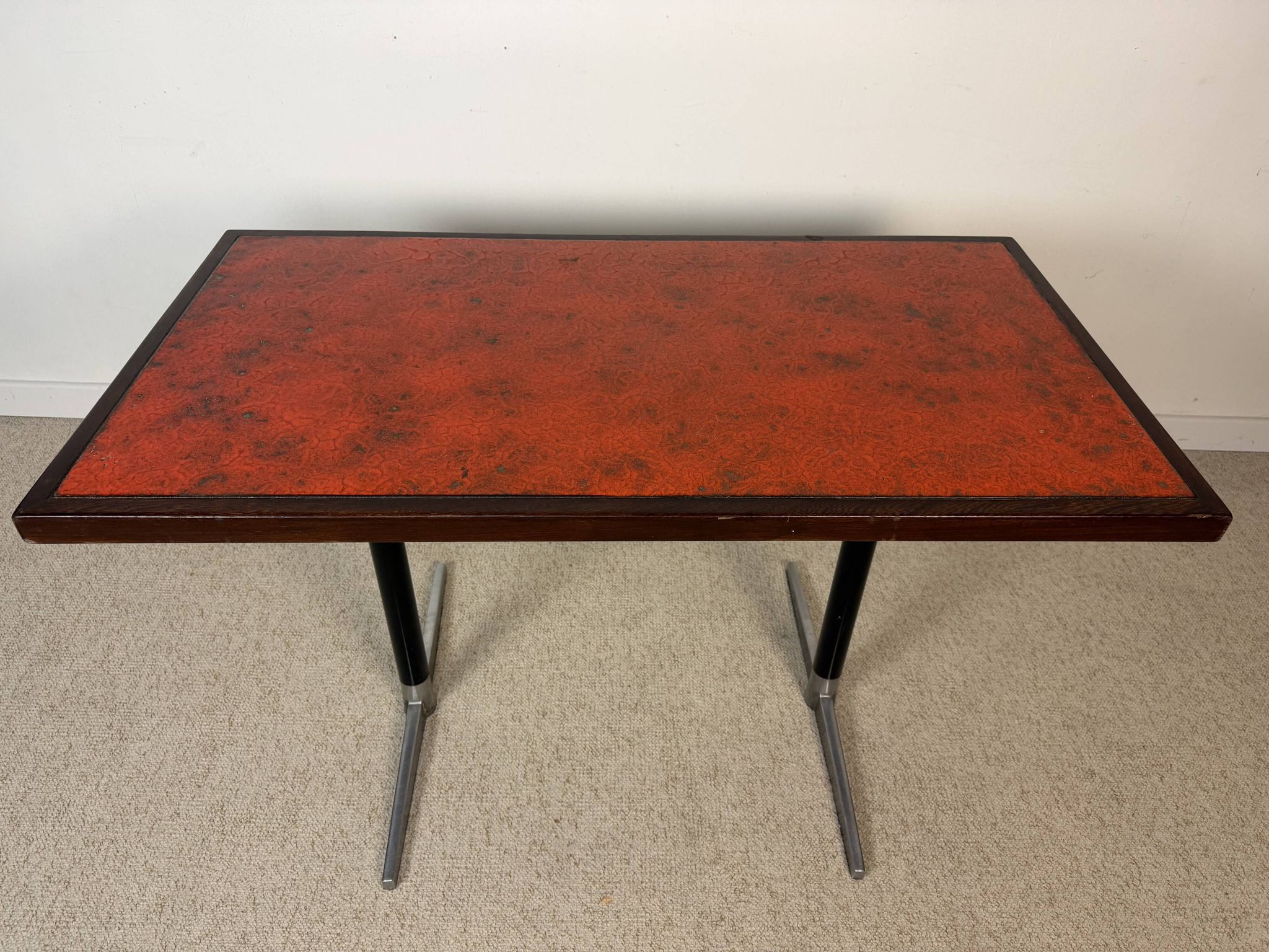 Table de bistrot vintage céramique rouge orangé