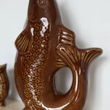 Fish-shaped dabbling liquor service