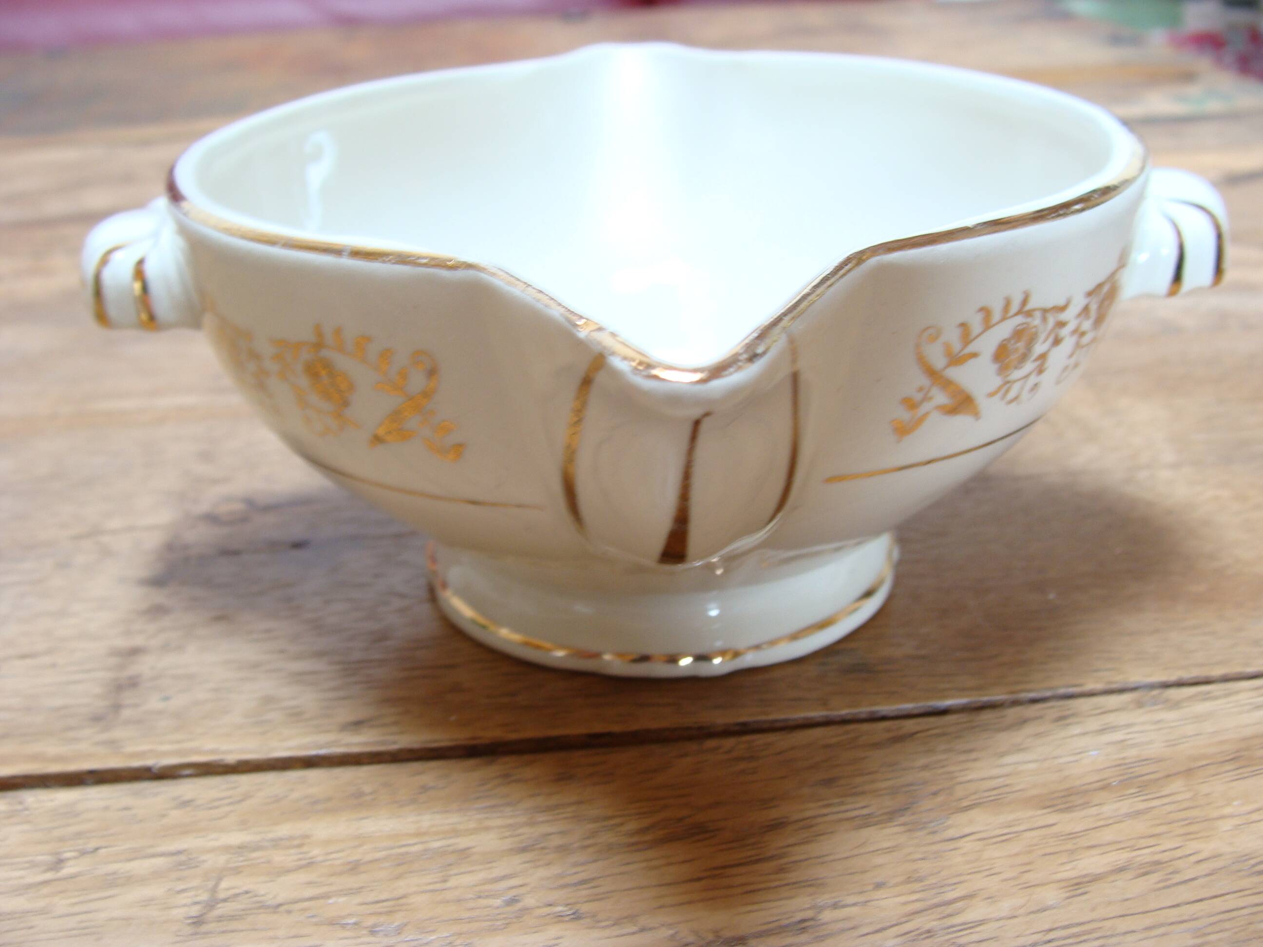 Old sauceboat Orchies Moulin des Loups