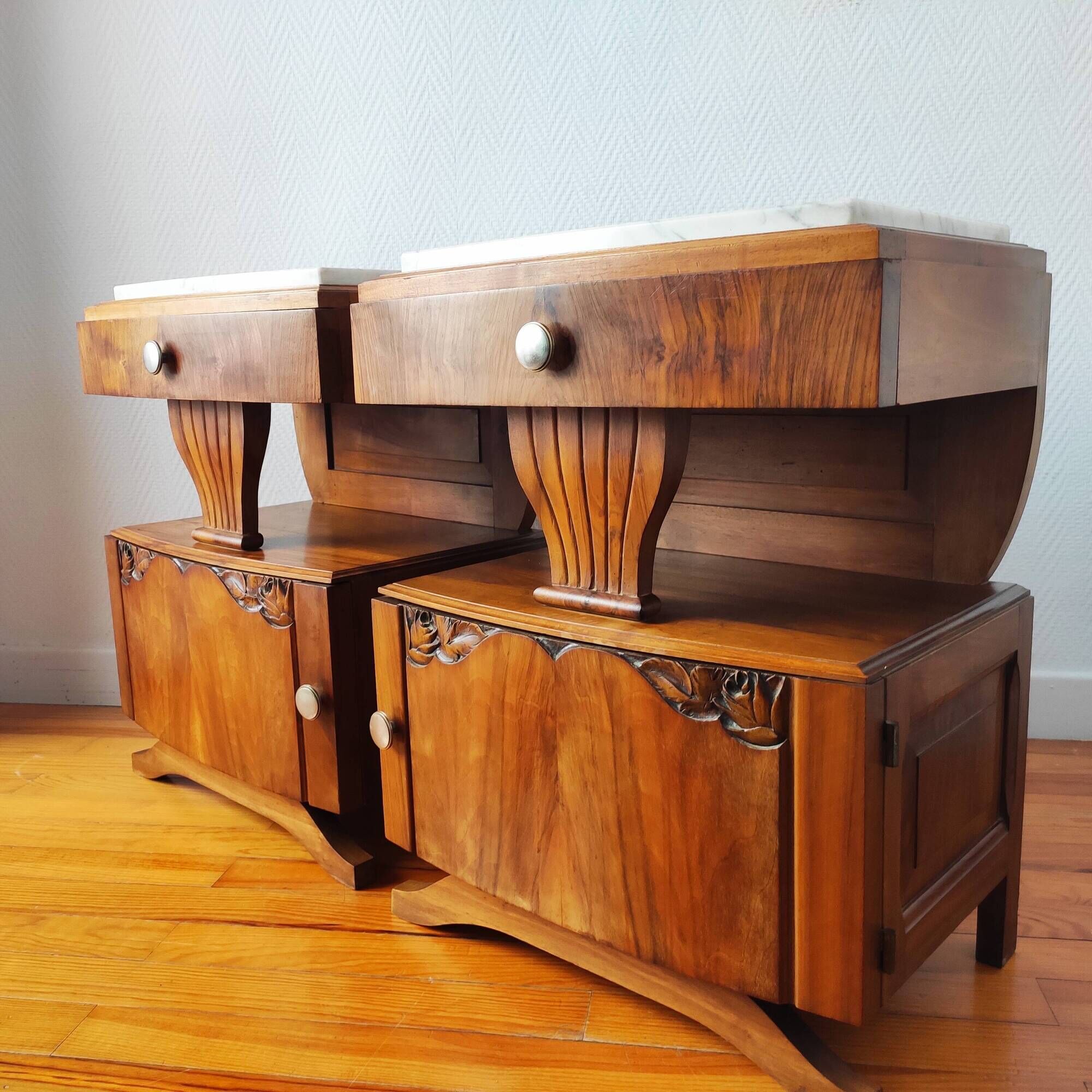 Paire de tables de chevet en noyer blond, Art déco 1940