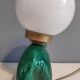 Lampe ours en céramique verte et globe opaline blanc