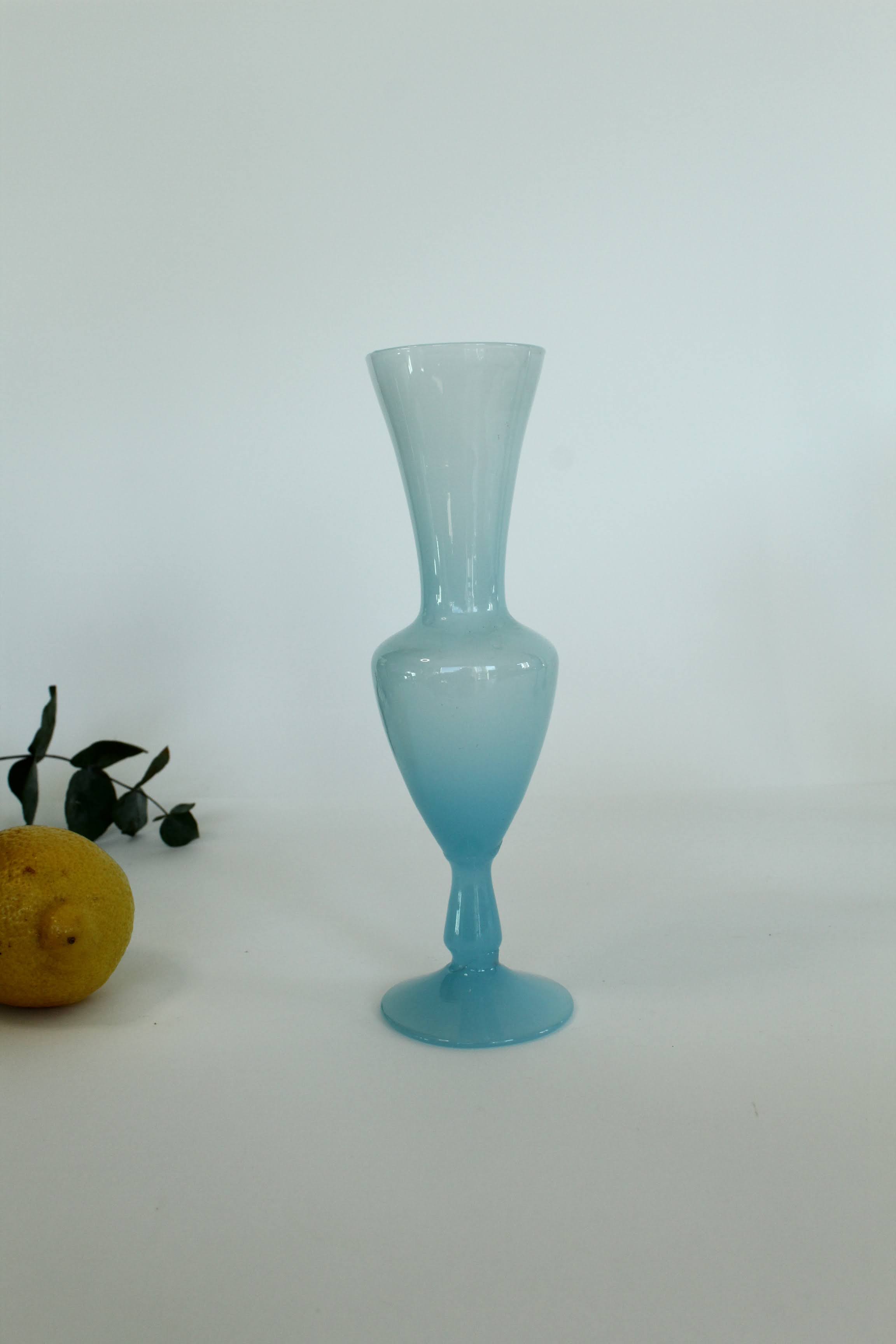 Soliflore in blue opaline