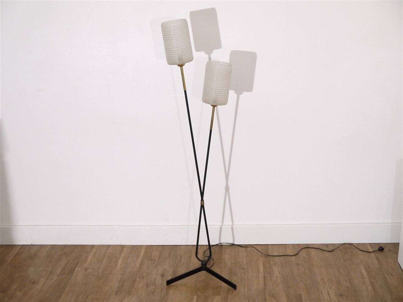 Vintage floor lamp in metal and brass and glass 1950