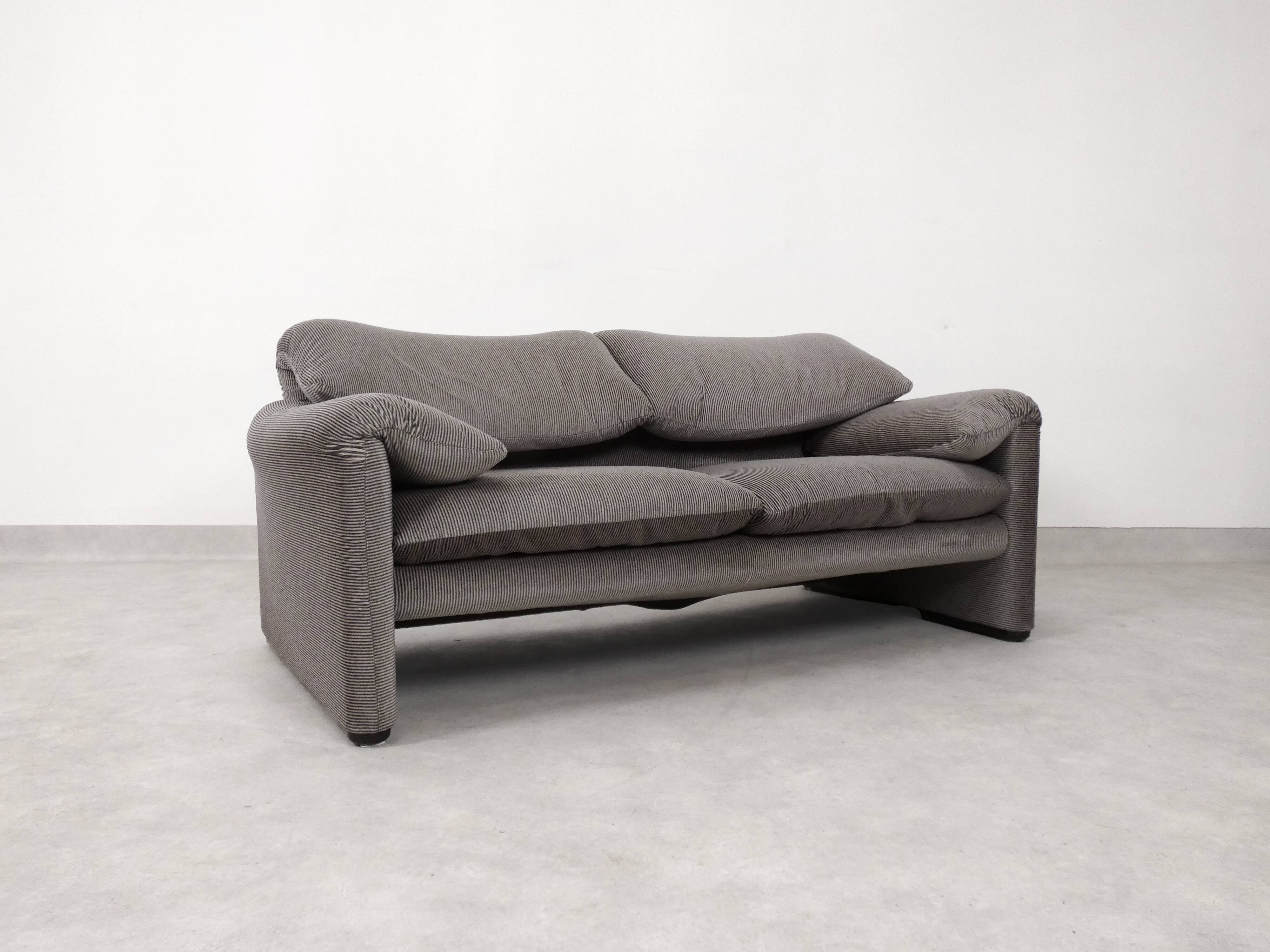 Cassina Maralunga 2 seater - bicolore gray