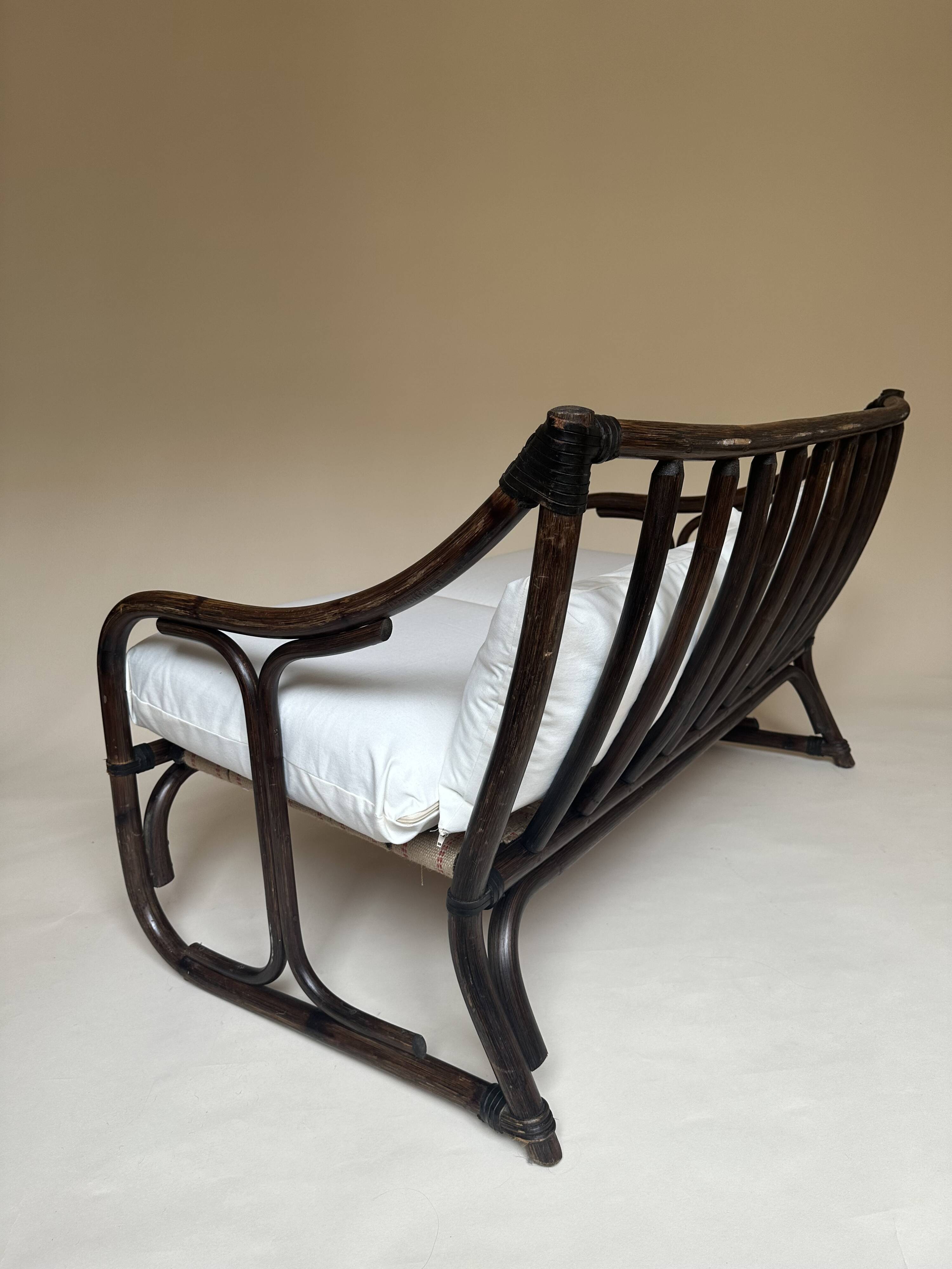 Two-seater rattan bench