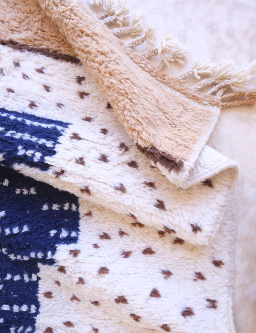 Modern Berber Rug - 282 x 208 cm