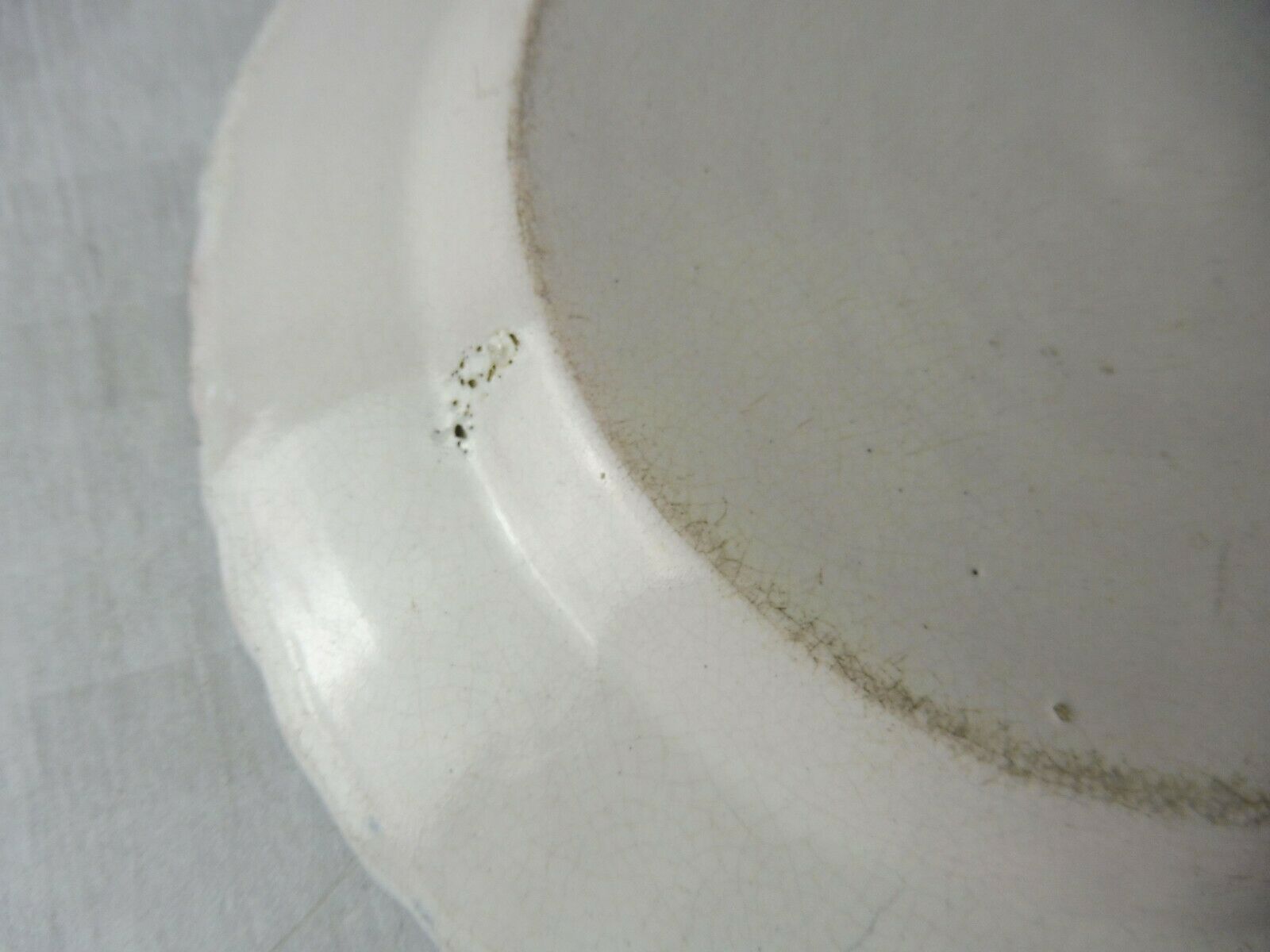 Old plate decoration flowers, ceramic from Auvillar, 18-19th