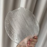 Plat en verre texturé “Bark” par Bengt Edenfalk pour Skruf