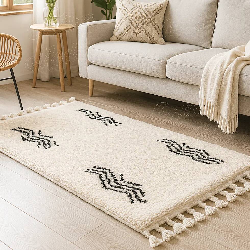 Tapis berbère écru à motifs ondulés noirs