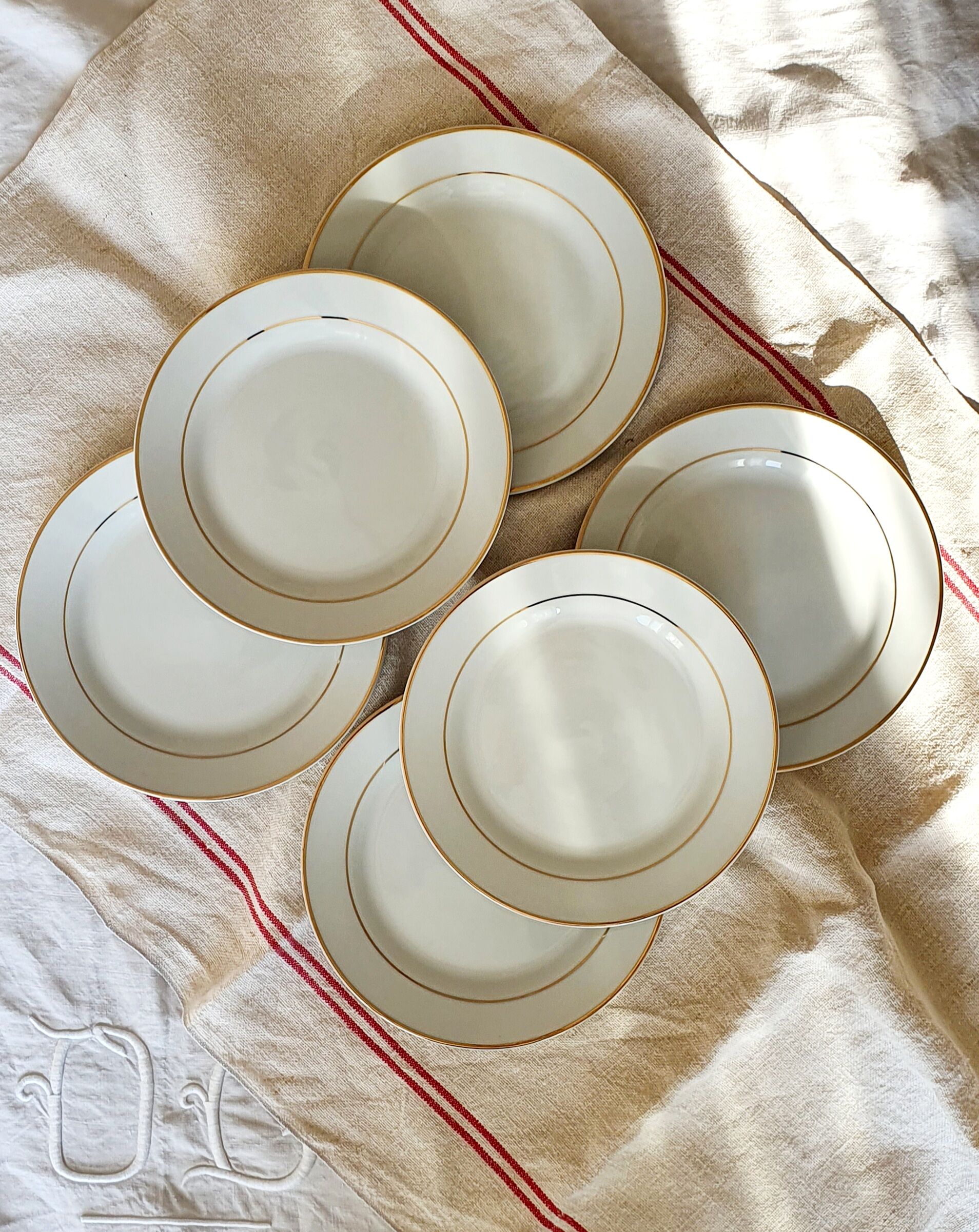 Set of 6 porcelain dessert plates